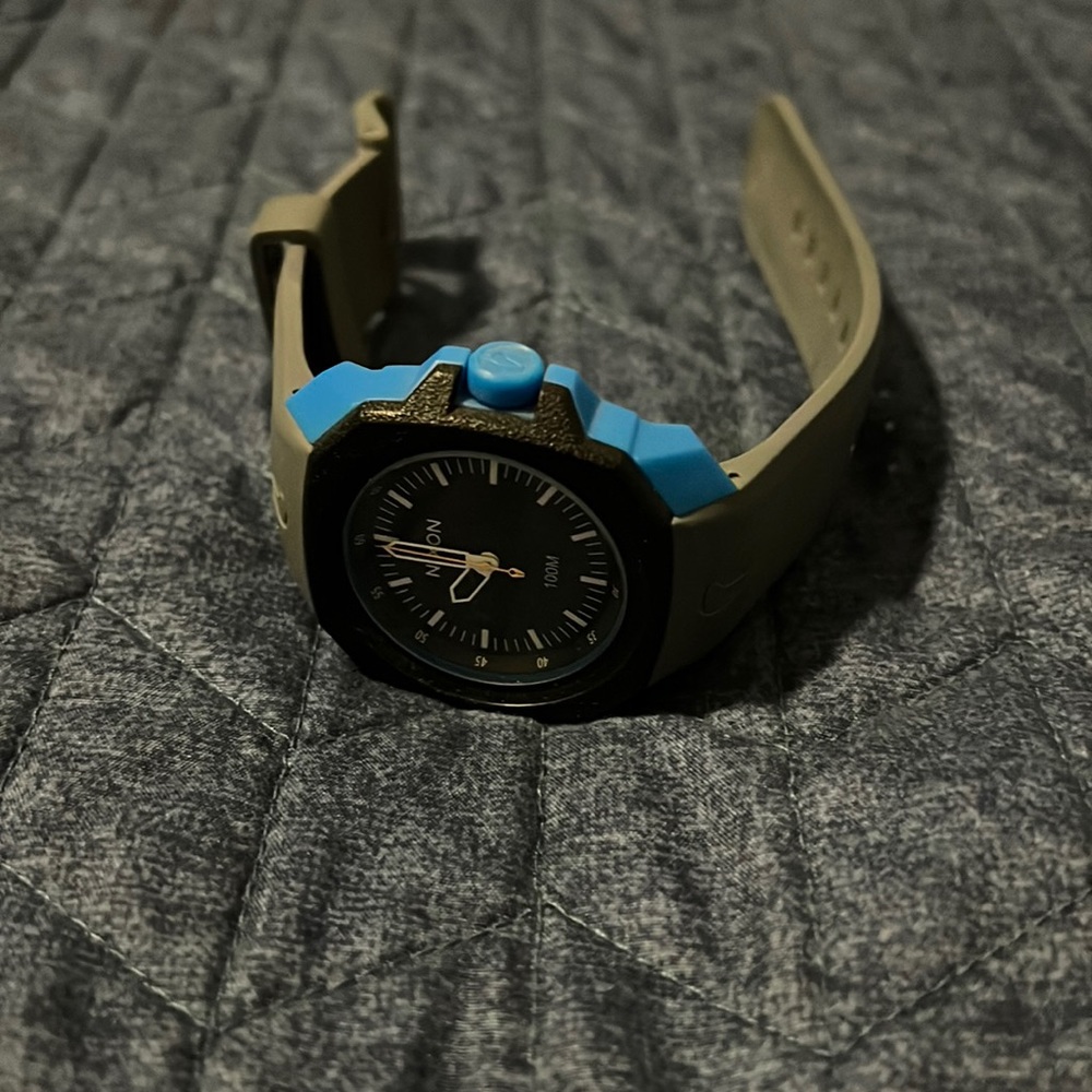 Nixon The Ruckus Silicone Wrist Watch